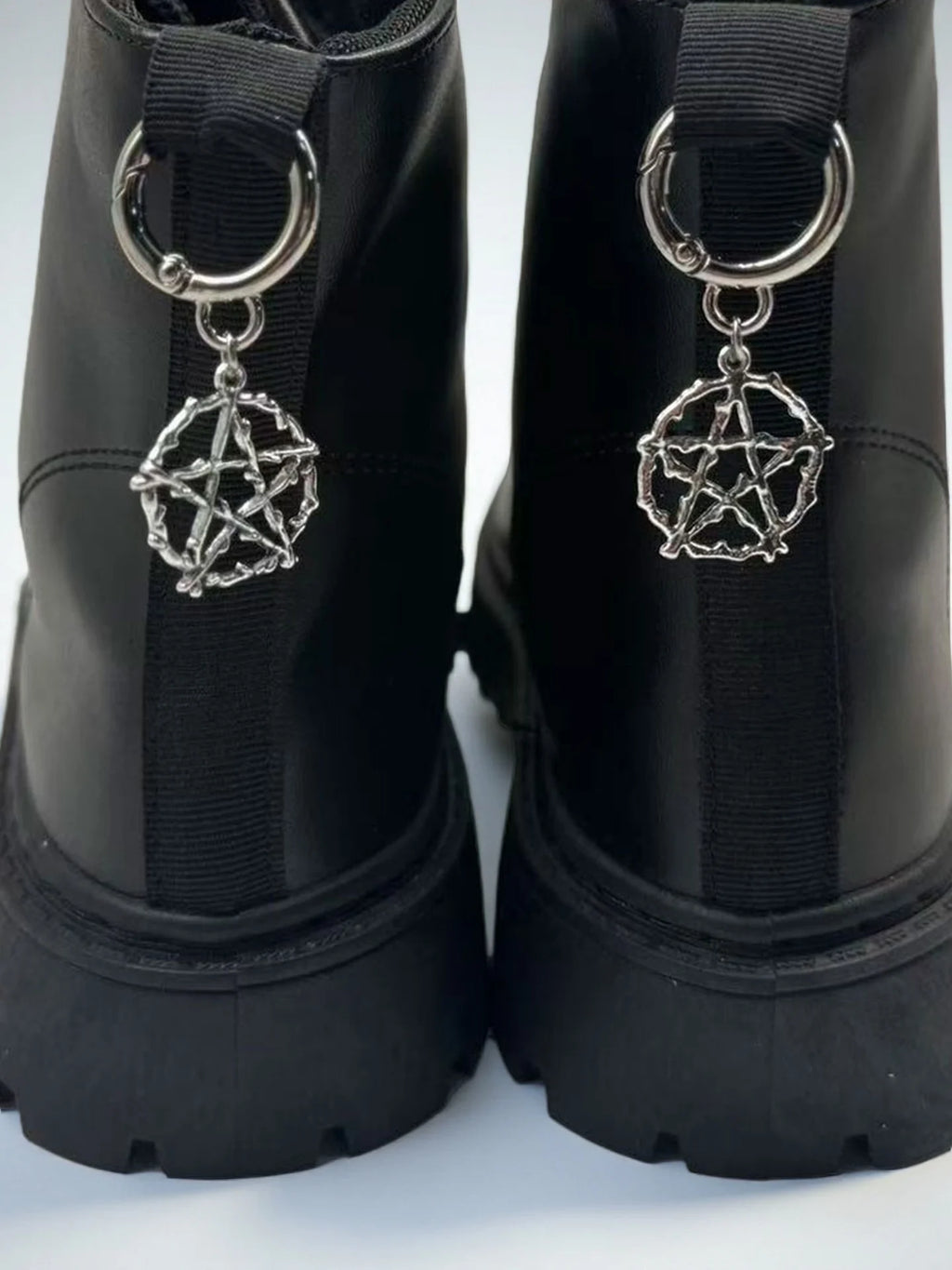 Grunge Punk 2Pcs Gothic, Silver Five-Pointed Star Light Array/Boot Decorations, Holiday Party Gifts, Halloween Decorations