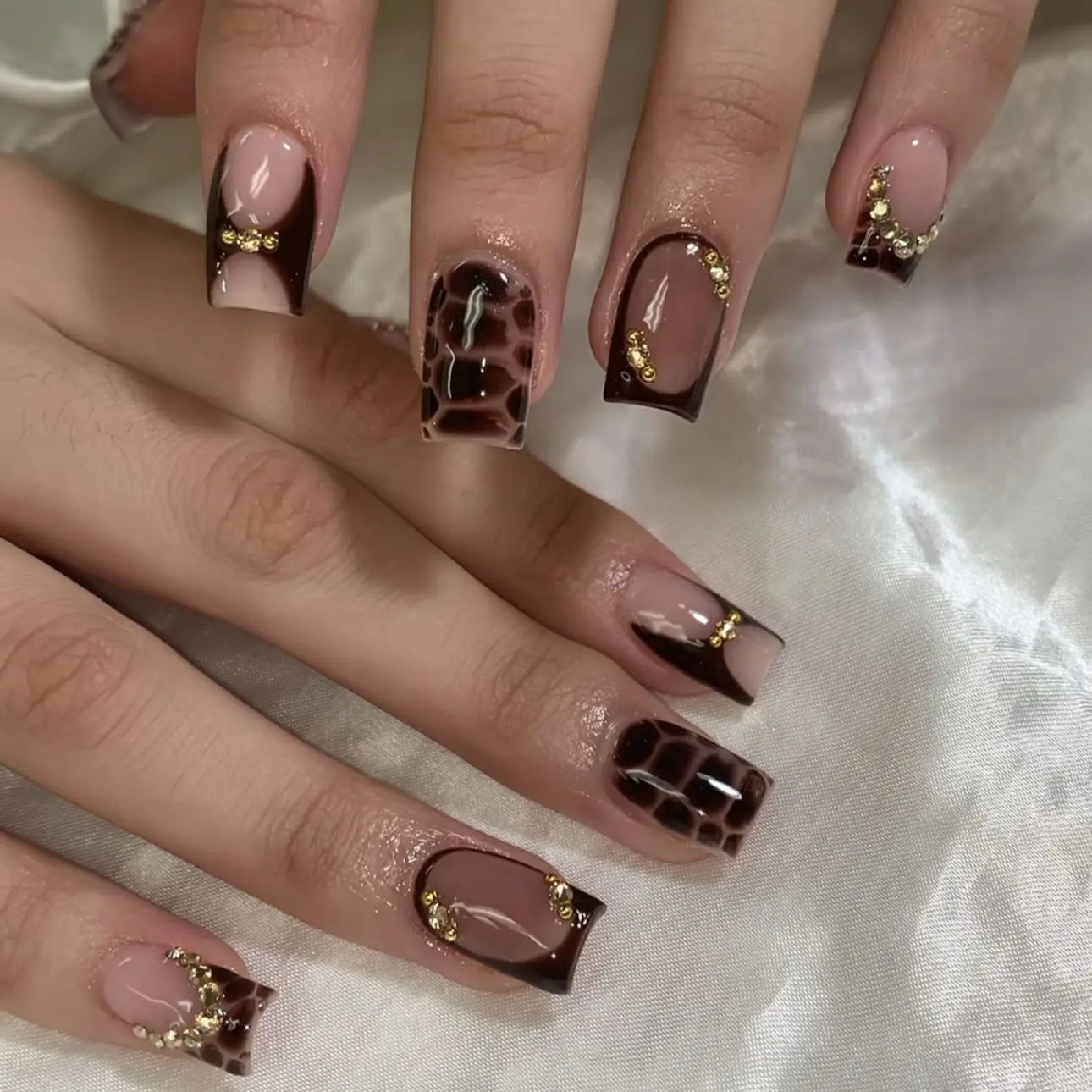 Star Chain Rhinestone Press-On Nails — French Square Tips (24pc Set)